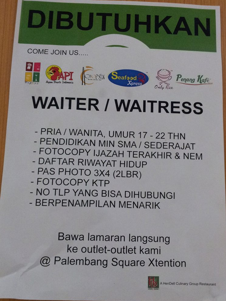 Iklan Lowongan Pekerjaan Waiters
